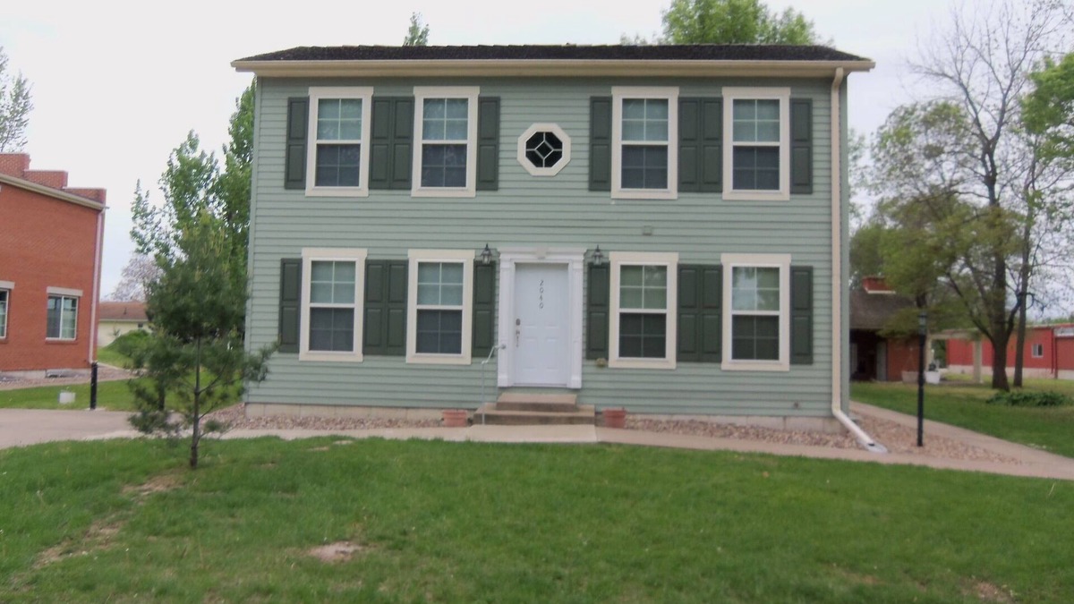 Nauvoo House | Deseret Heritage Manor, 2040 Knight Street, Nauvoo IL