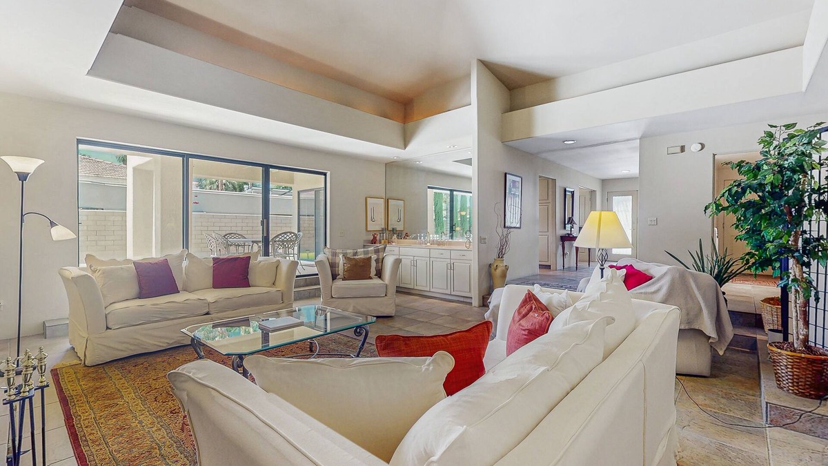 Palm Desert House | Desert Bliss with Mountain Views & a Sparkling Private Pool.