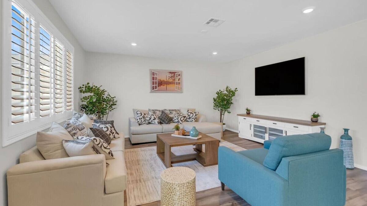 Moreno Valley House | Desert Breeze! By March ARB Base & RUHS Hospital