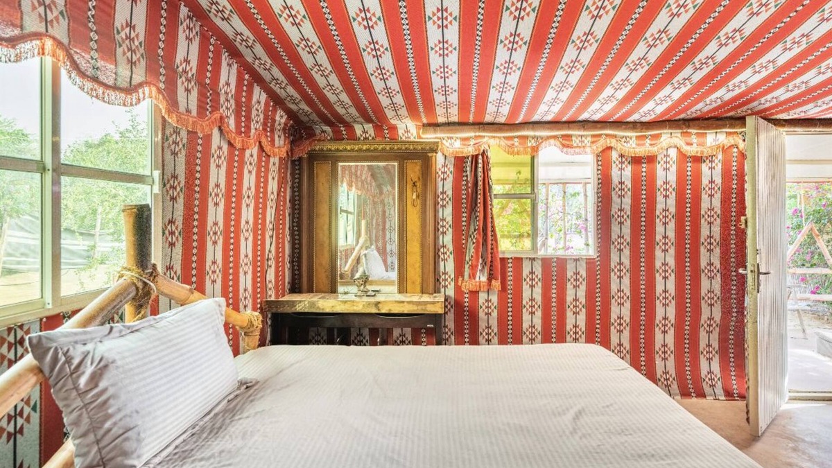 Dubai Festival City RV Rental | Desert camp for Romantic night stay and desert party