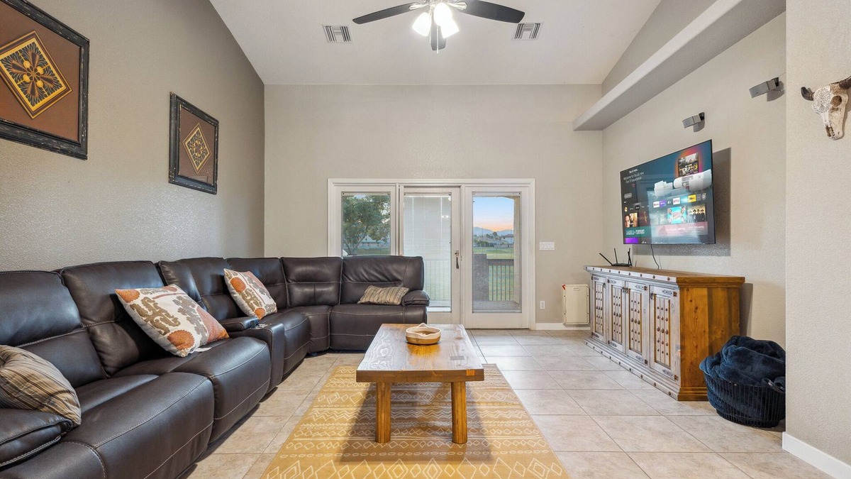 Bullhead City House | Desert Escape Near the River - Peaceful & Private Retreat