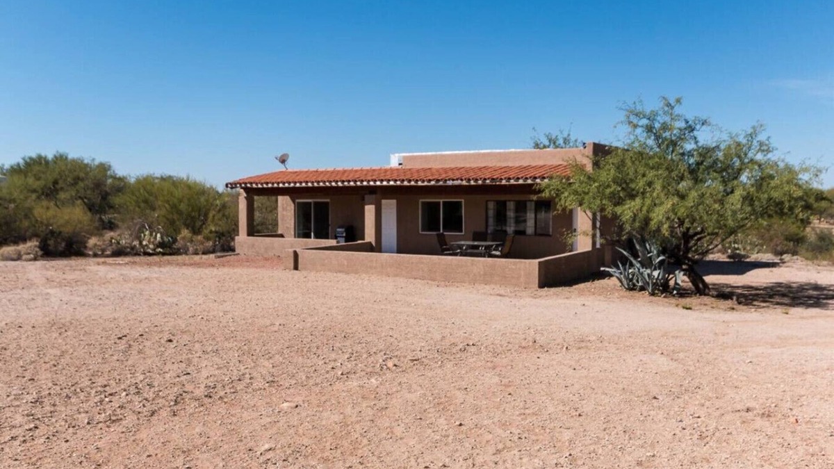 Saguaro Shadows House | Desert Getaway 2 Bedroom Guest House