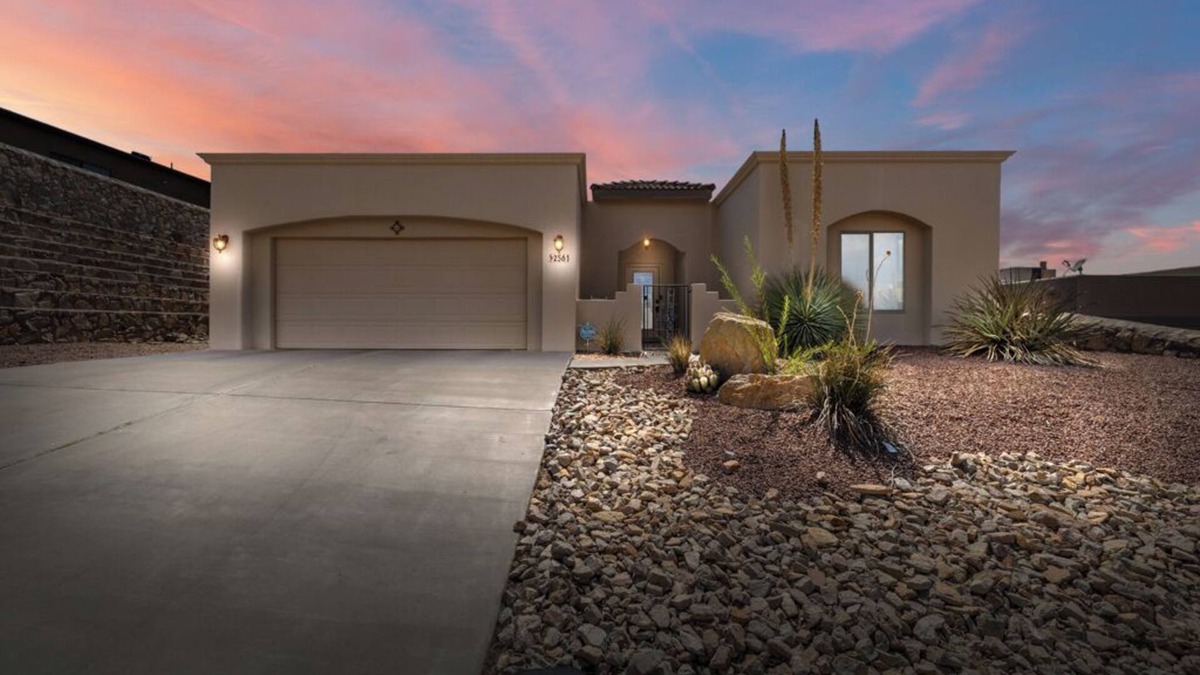 Las Cruces House | Desert Getaway - 3BR Home w/Outdoor Kitchen & Spacious Patio