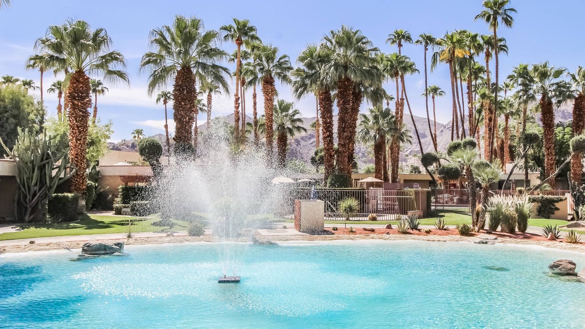 Araby Commons Apartment | Desert Isle Resort