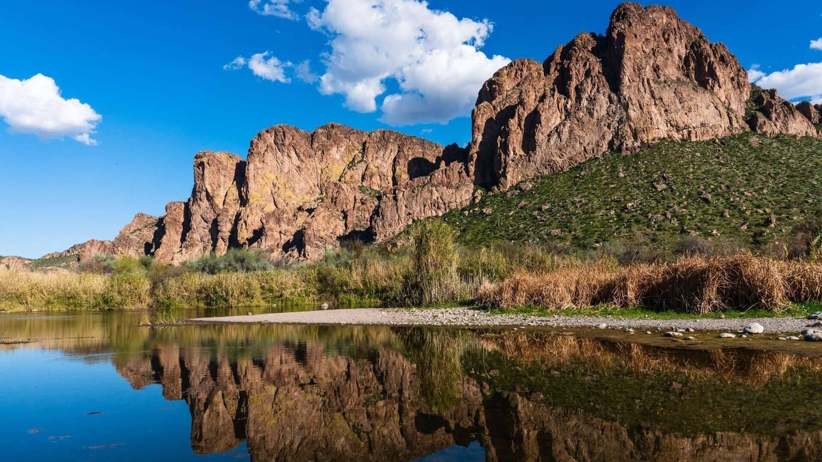 Mesa House | Desert Oasis |East Mesa |7 Person Hot Tub |Guest Suite/BBQ |Bell Bank/QC/Mesa airport 7-15 Min Drive