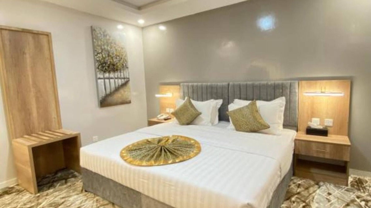 Al Bad Hotel | Desert Paradise Hotel