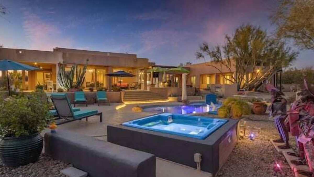 Scottsdale House | Desert Retreat with Dream Backyard - Separate Casita