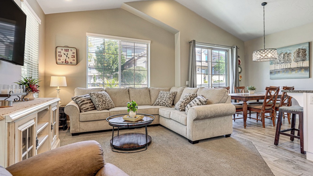 Sienna Hills House | Desert Rose Townhome: 35 Mi to Zion & State Parks
