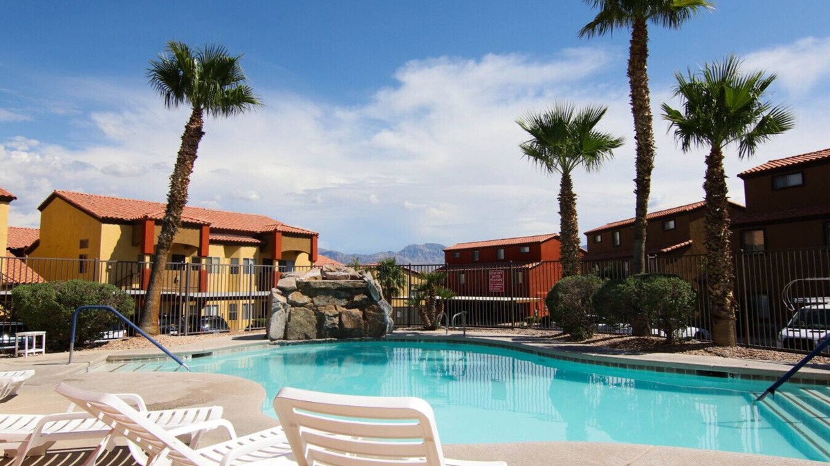 Mesquite Condo | Desert Valley Hide Out by J and Amy BL991341