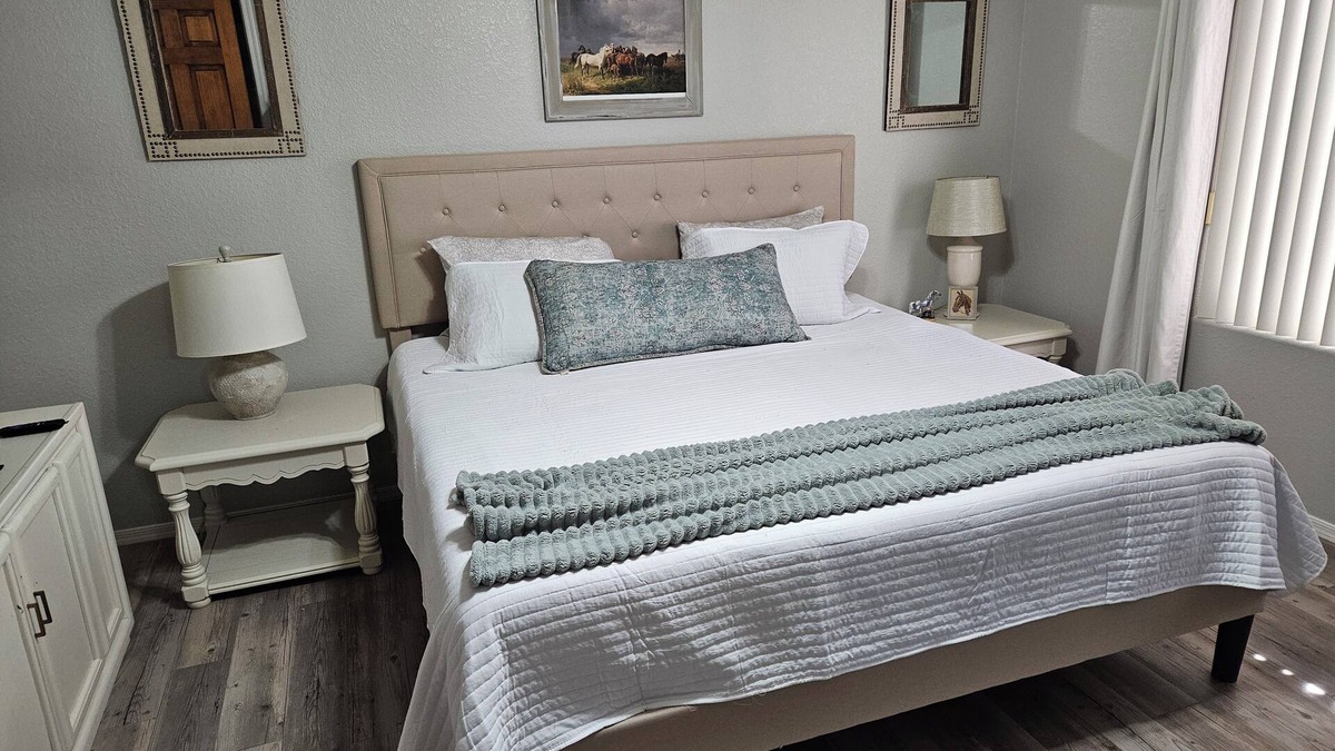 Rita Ranch House | Desert Valley Stay near hiking, saguaros, and great eats! Pet-friendly!
