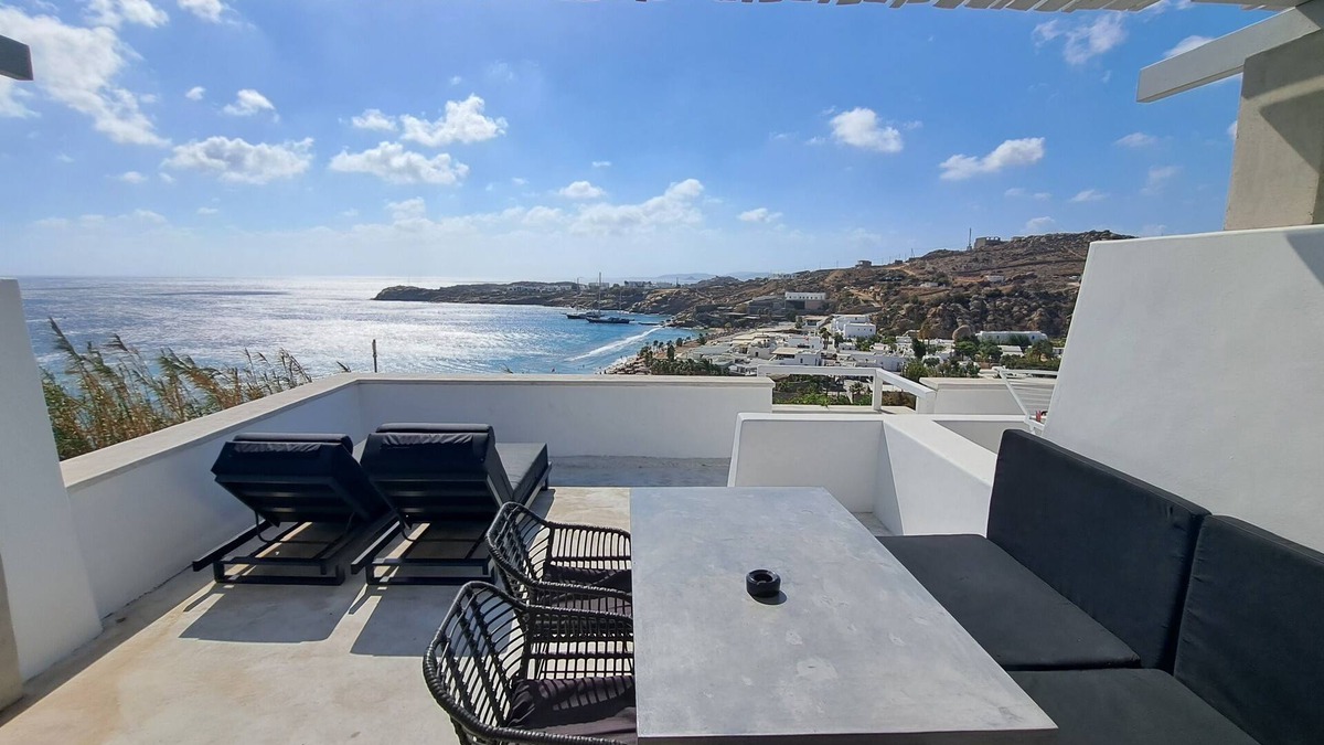 Paradise Apartment | Design Apartment 17- Sea View, Shared Infinity Pool, Gym, Pool Bar, 4'from beach