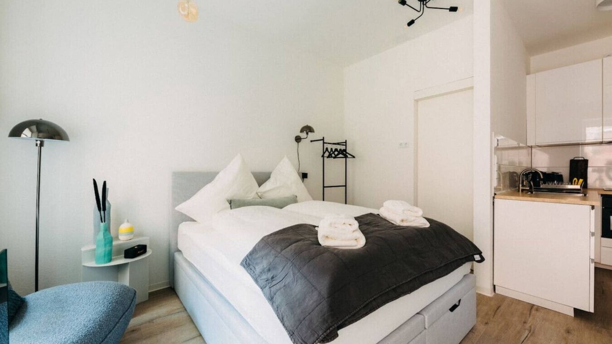 Friedrichstadt Apartment | Design apartment with smart living & comfort