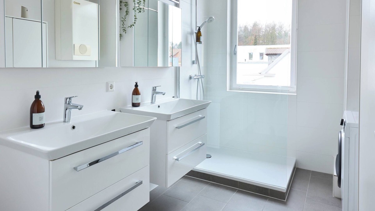 Pforzheim Apartment | Design apartment with king-size beds & balcony