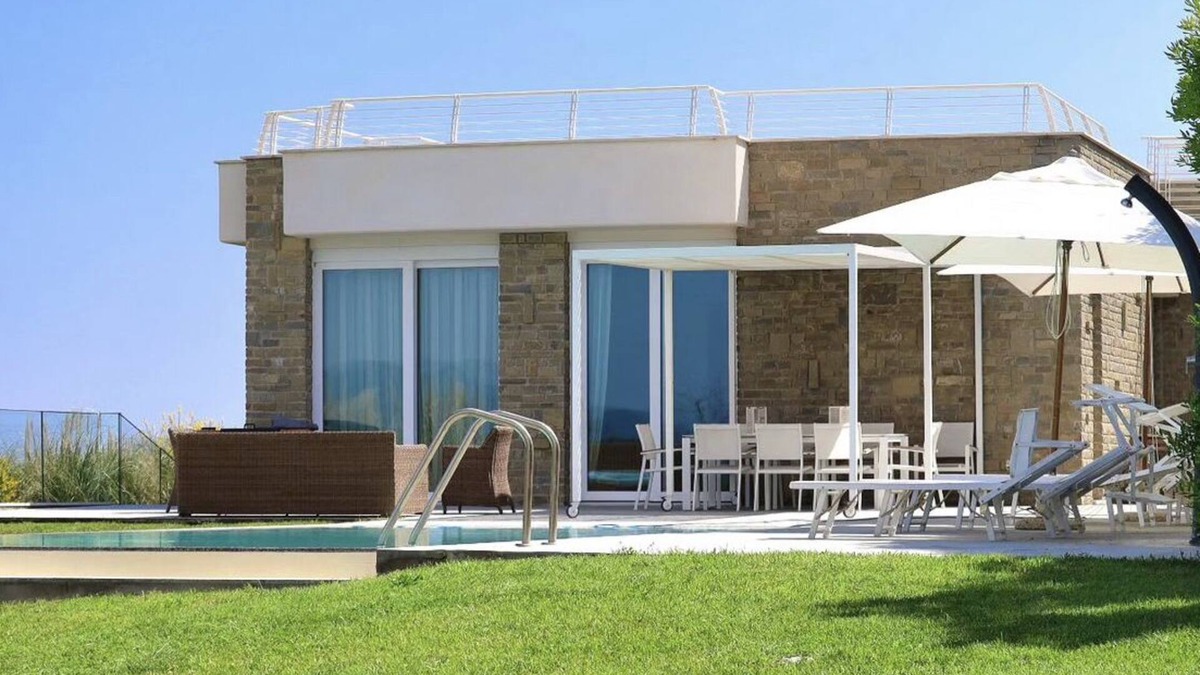 Punta Ala Villa | Design beachfront villa, private pool, a/c, WiFi, garden and parking space