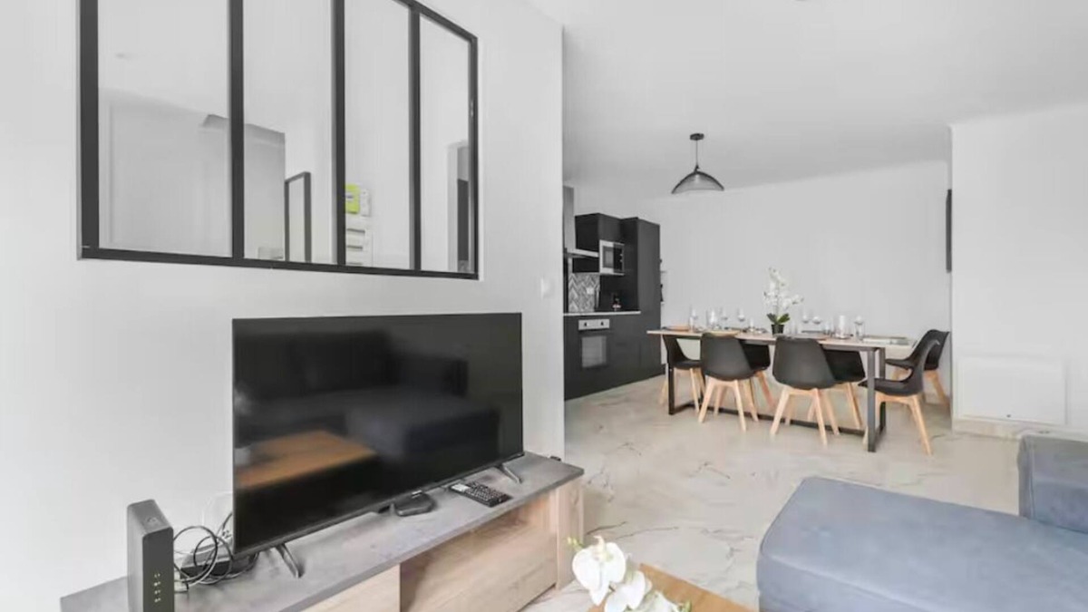 Les Stades House | Design house - 8 pers - Paris/Disney 30 min away
