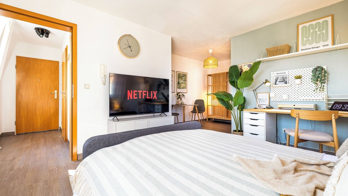 Loebtau Apartment | Design Studio I Center I Green