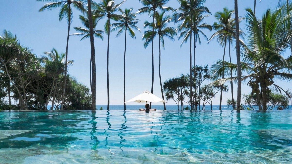 Pelena Villa | Design villa garden view beachfront fully staffed Infinity Pool
