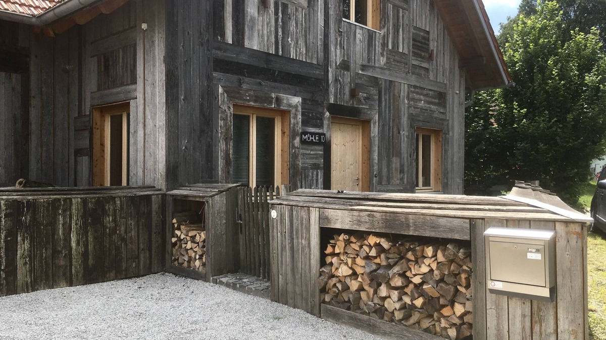 Ebersberg District House | Design wooden house near Munich and trade fair