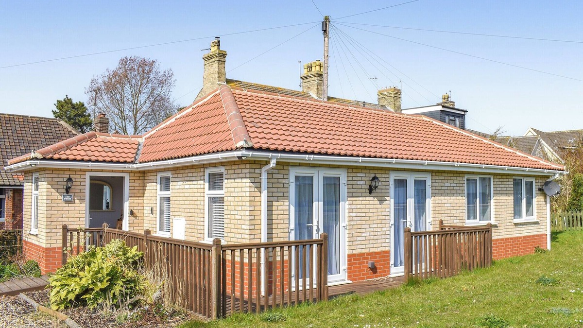 Kessingland Cottage | Designed specifically for coastal getaways, Sea Breeze has everything you need.