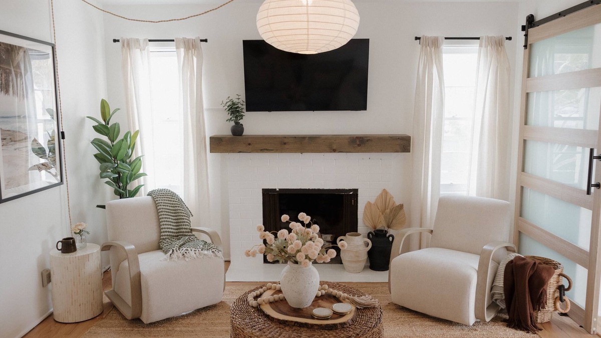 Beach Barber Tract House | Designer Bird Rock bungalow, Walk to the beach, local coffee, and La Jolla’s best hidden gems.