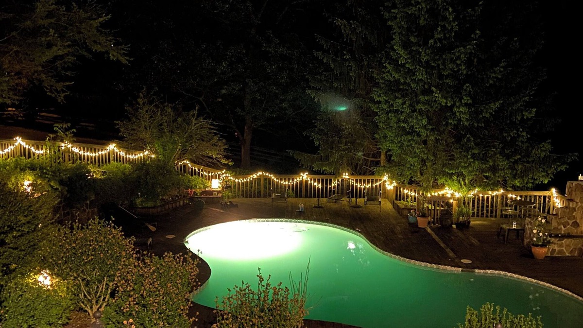 Lewisburg House | Designer Decorated Estate in Historic Downtown Lewisburg, West Virginia
