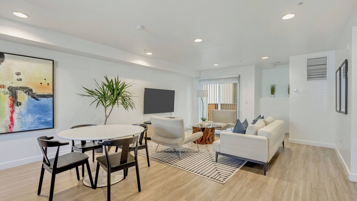 People's Freeway House | Designer Granary District Townhome - Downtown SLC - 2 King Master Suites/2.5BA