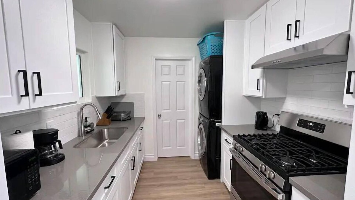 Ontario House | Designer holiday house/near Ontario Airport