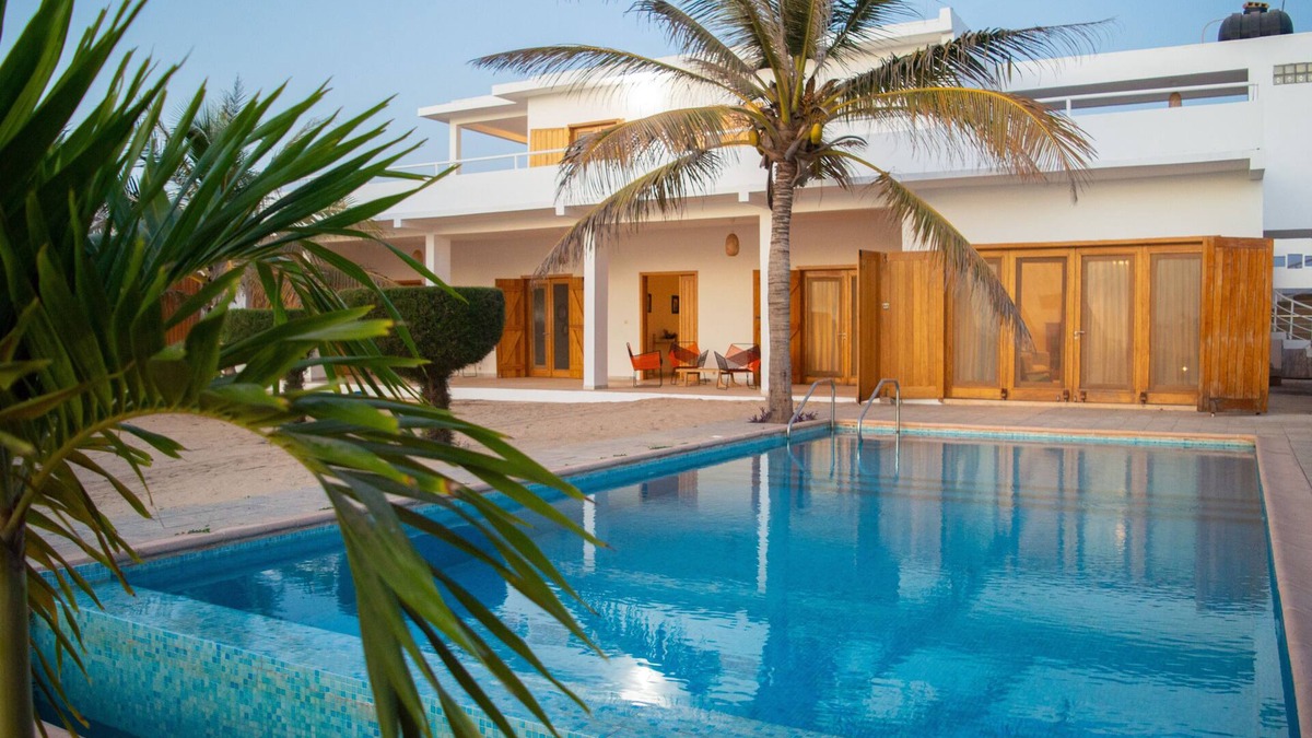 Yenne Tode Villa | Designer house on a secluded beach