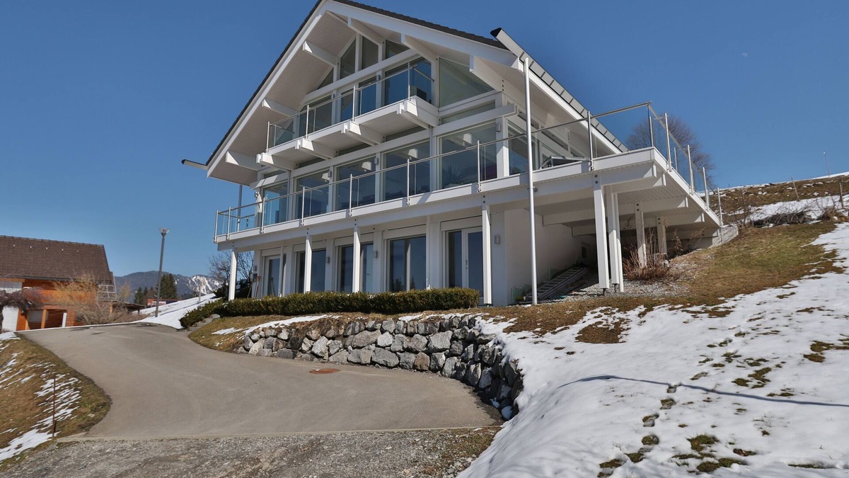 Zwischenwasser House | Designer house to relax in Vorarlberg for up to 8 people (300 sqm)