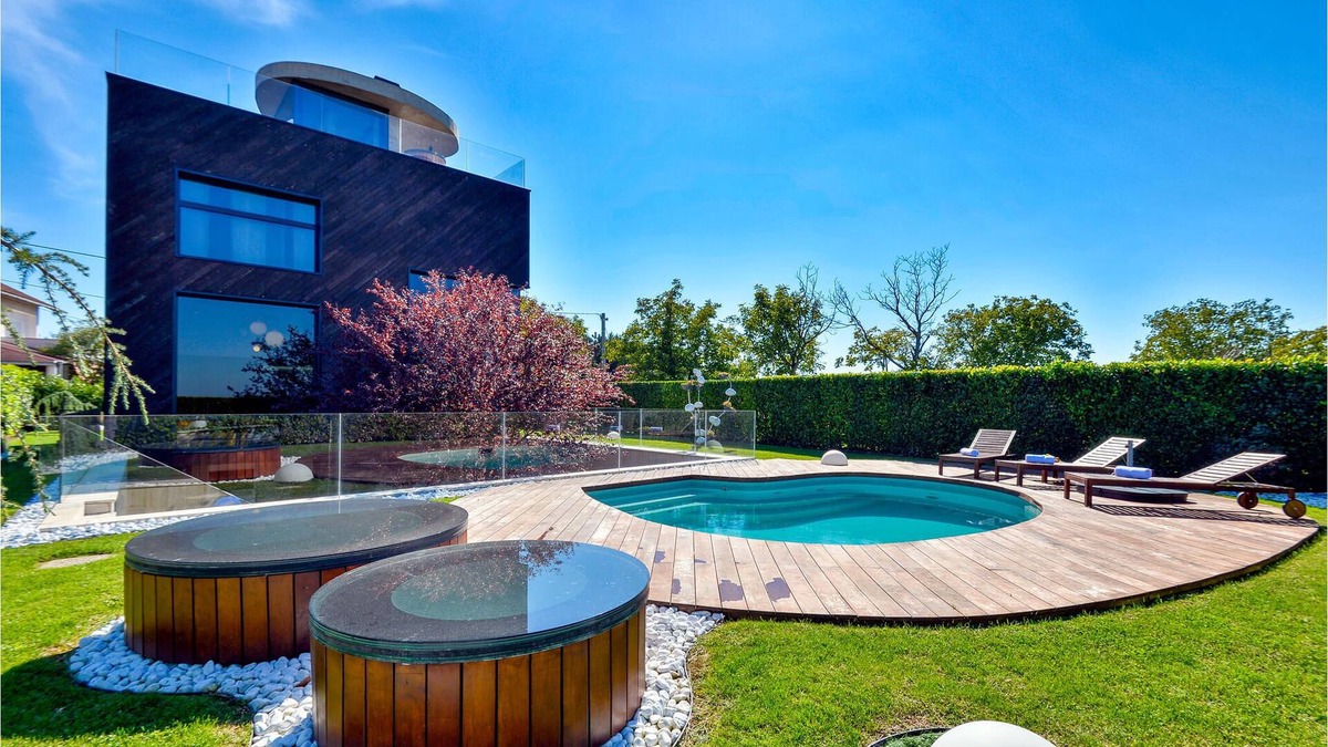 Klostar Ivanic House | Designer house with appealing architecture for stylish vacations.