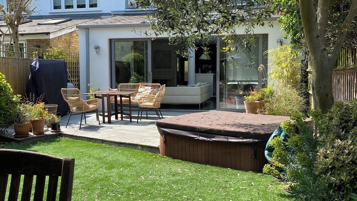 Mortlake House | Designer SW London 4Bed Home, Garden/Parking, close to Nature & Central London