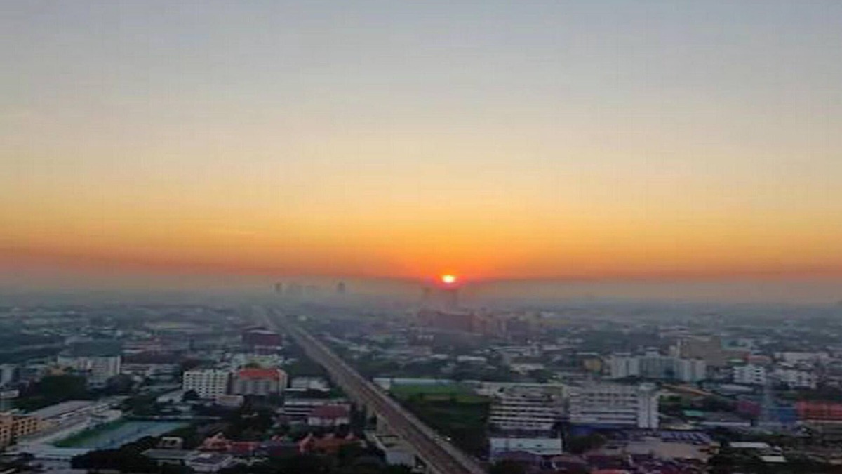Suan Luang Condo | Designer's home 250M to airportline Nr Asoke terminal21