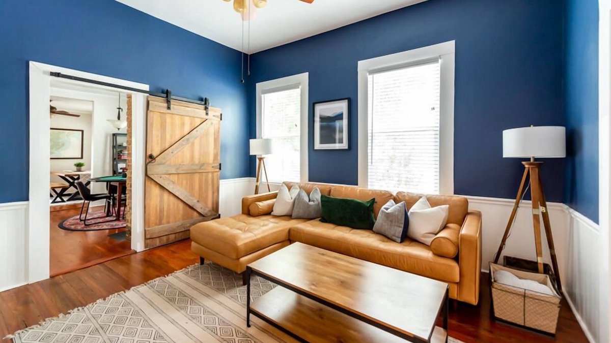 Savannah Victorian District Apartment | Designer Victorian Apartment Close to Forsyth, Nightlife by Lucky Savannah