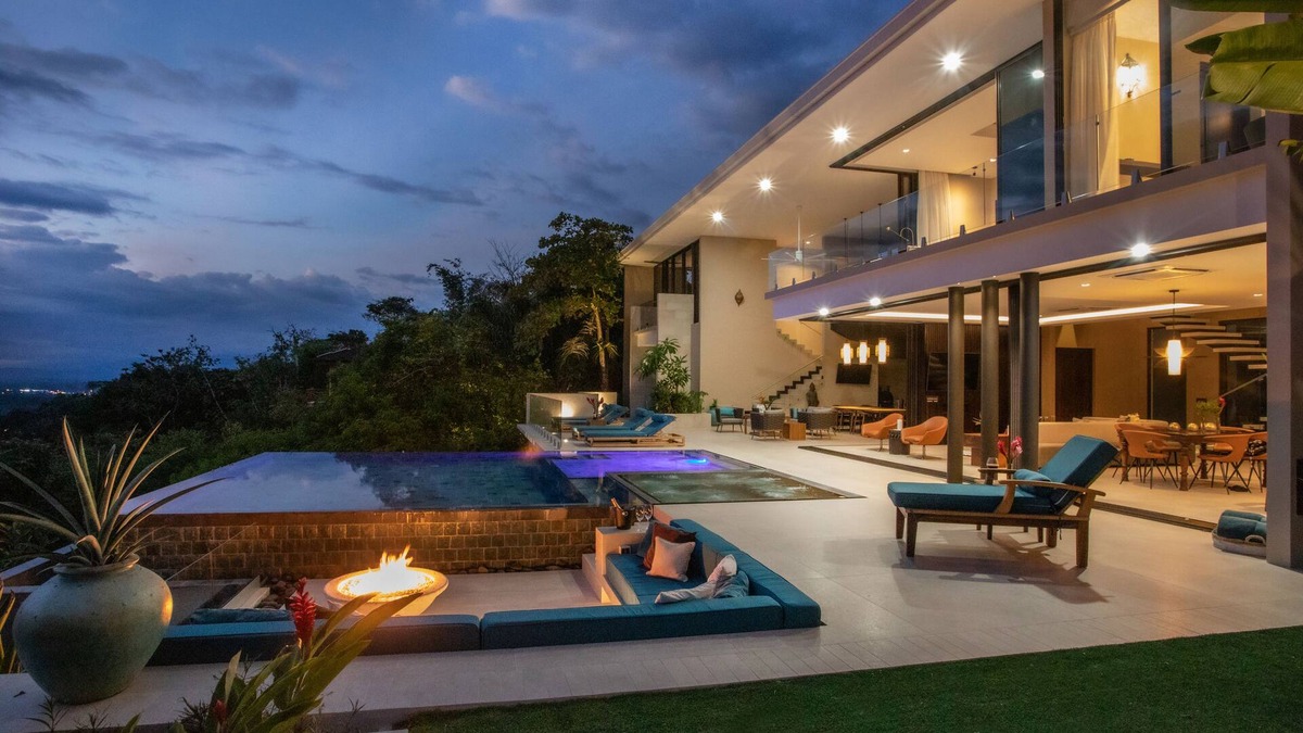 El Cerro Villa | DESIGNER VILLA W/EXHILARATING OCEAN VIEWS -