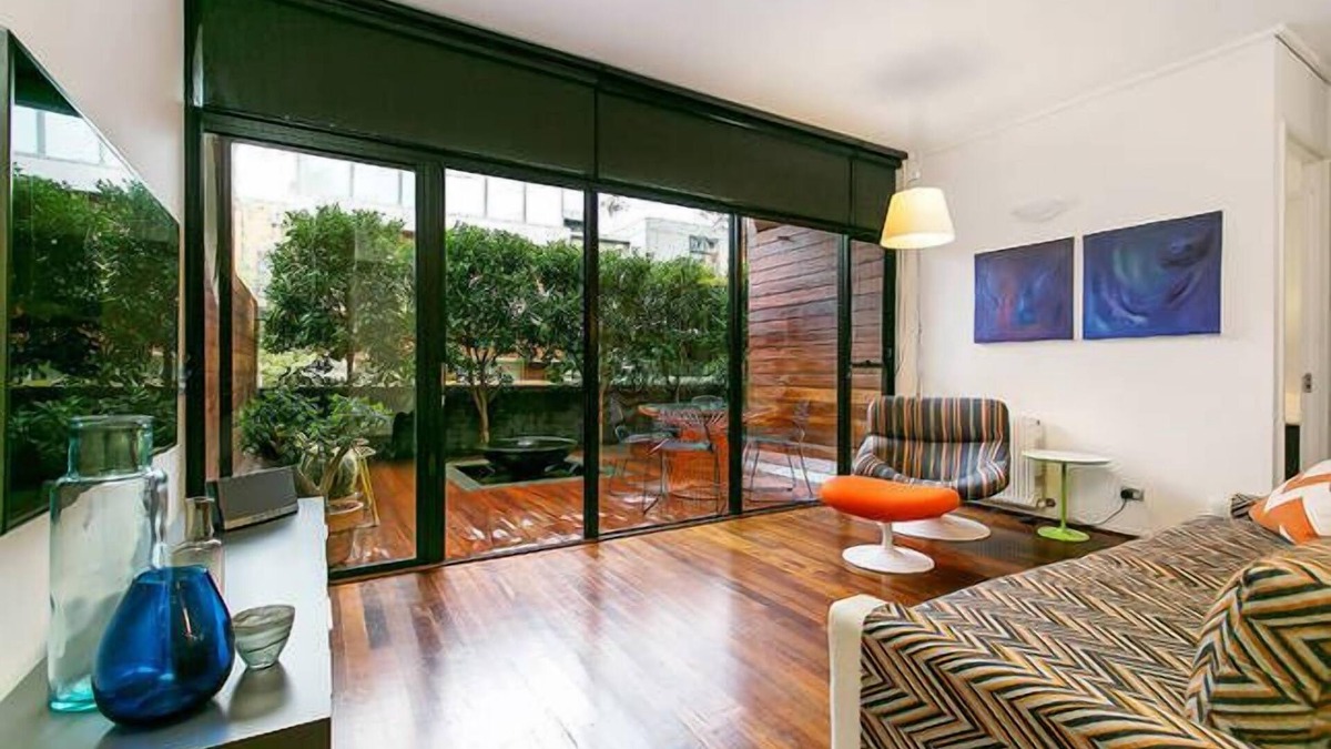 St Kilda Apartment | DesignLife Apartment :Spacious: Design: Location: