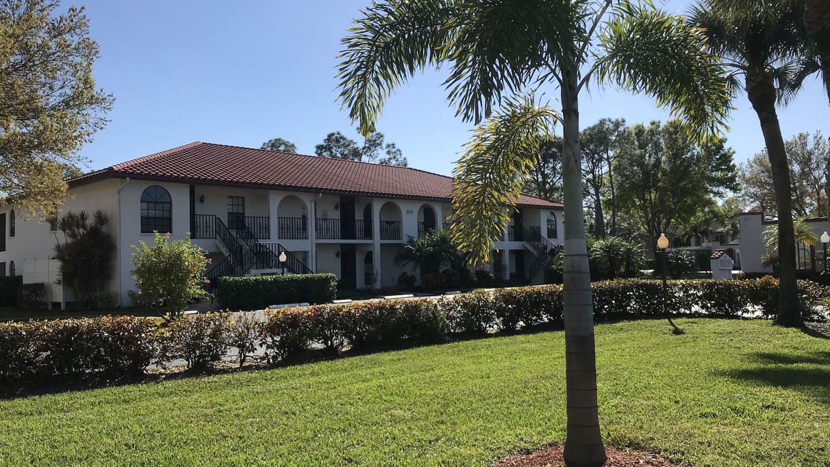 Gleneagles Condo | Desirable 2nd Floor End Unit Condo in Lely Area