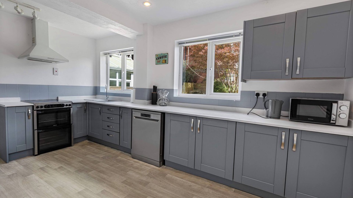 Macclesfield House | Desirable Homely Retreat