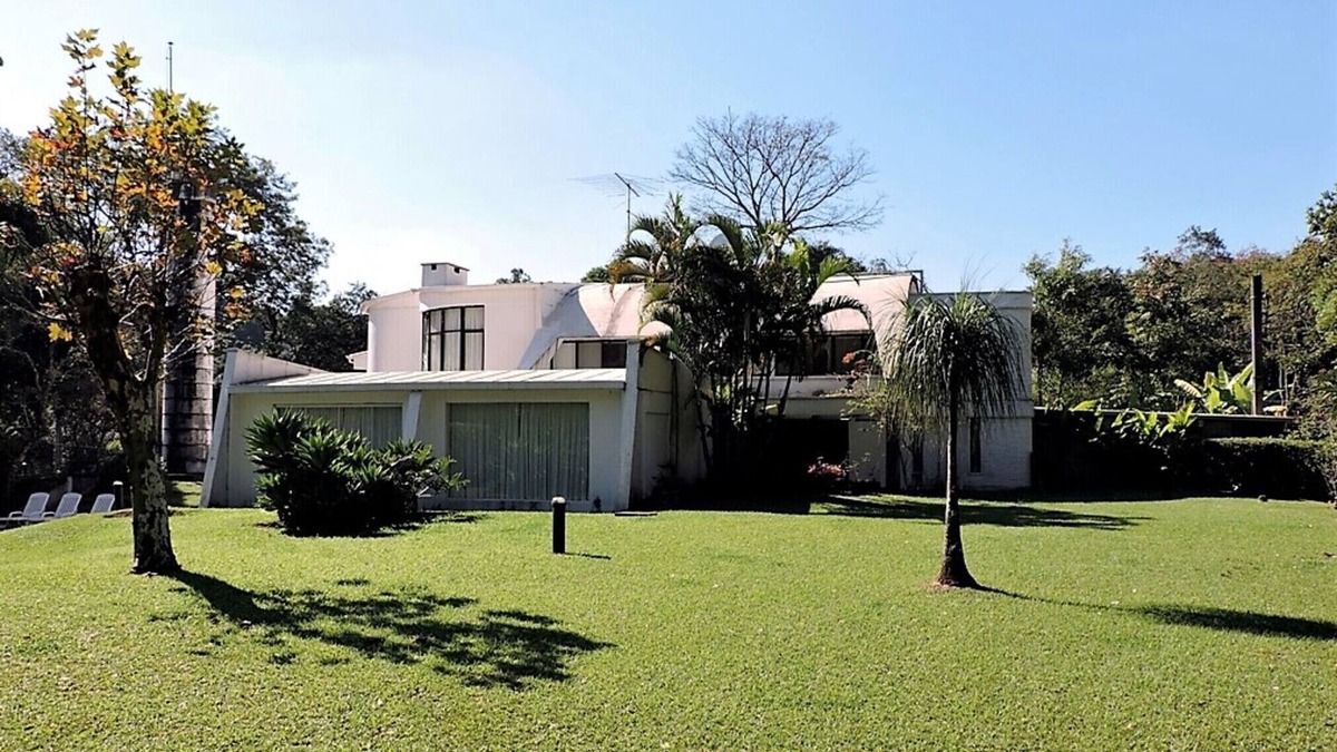 Carapicuiba House | Deslumbrante Casa Cinematográfica