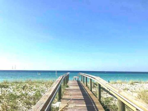 Holiday Isle House | Destin Ocean Oasis