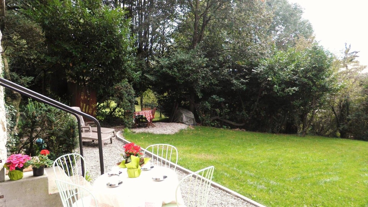 Annecy Old Town Apartment | DETACHED APARTMENT IN ANNECY'S HISTORICAL CENTER WITH PRIVATE GARDEN