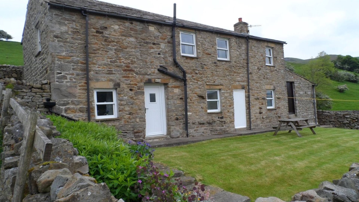 Worton Cottage | Detached Barn Conversion With Spectacular Views Over Swaledale