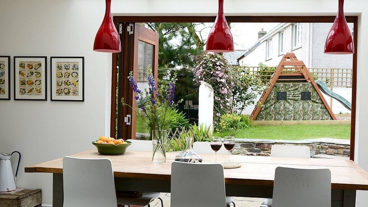 Kilkhampton Cottage | Detached Character Cottage, Family Friendly With Play Facilities Outside.