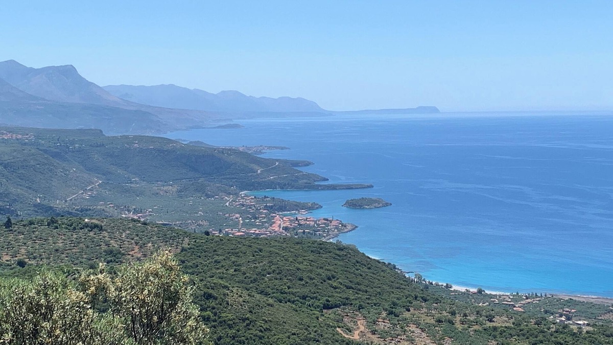 Prosilio House | Detached comfortable stone house with wonderful views 10 min from the sea