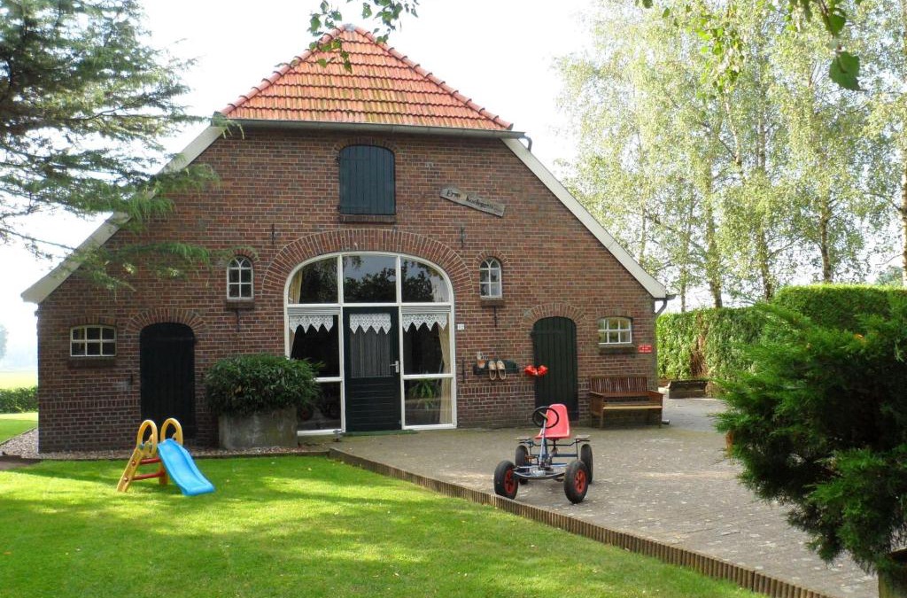 Neede House | Detached farmhouse with play loft