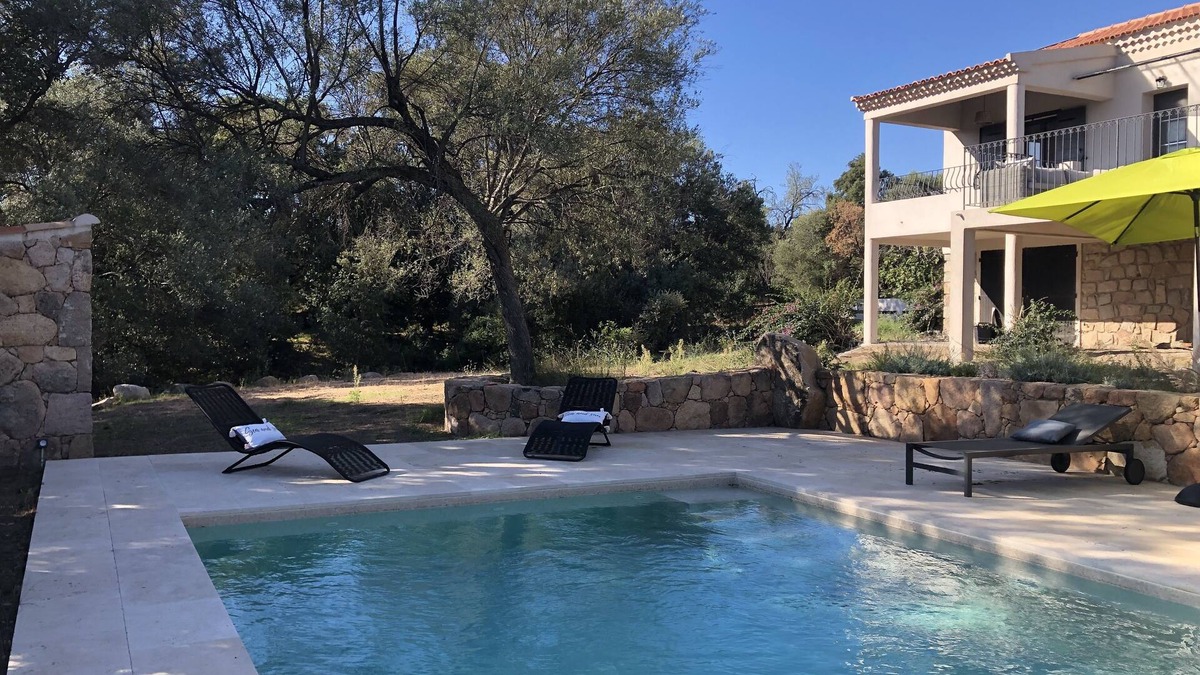 San-Gavino-di-Carbini Villa | Detached & air-conditioned villa. Swimming pool. Garden with trees. Close to beaches