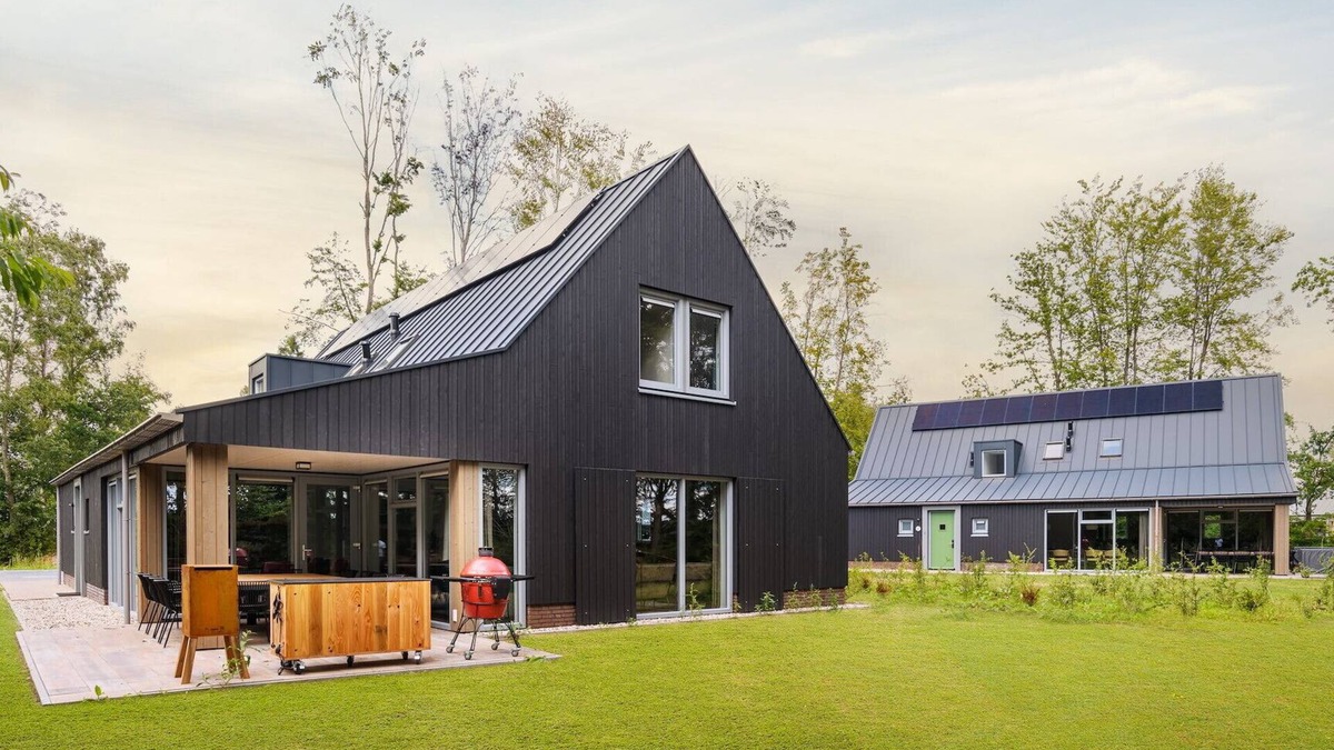 Gasselte House | Detached group accommodation for up to 14 people