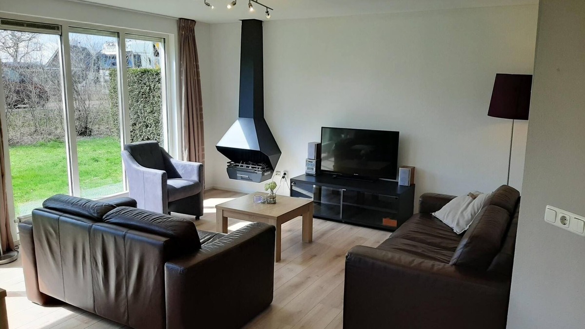 Noordwolde House | Detached holiday bungalow for eight people