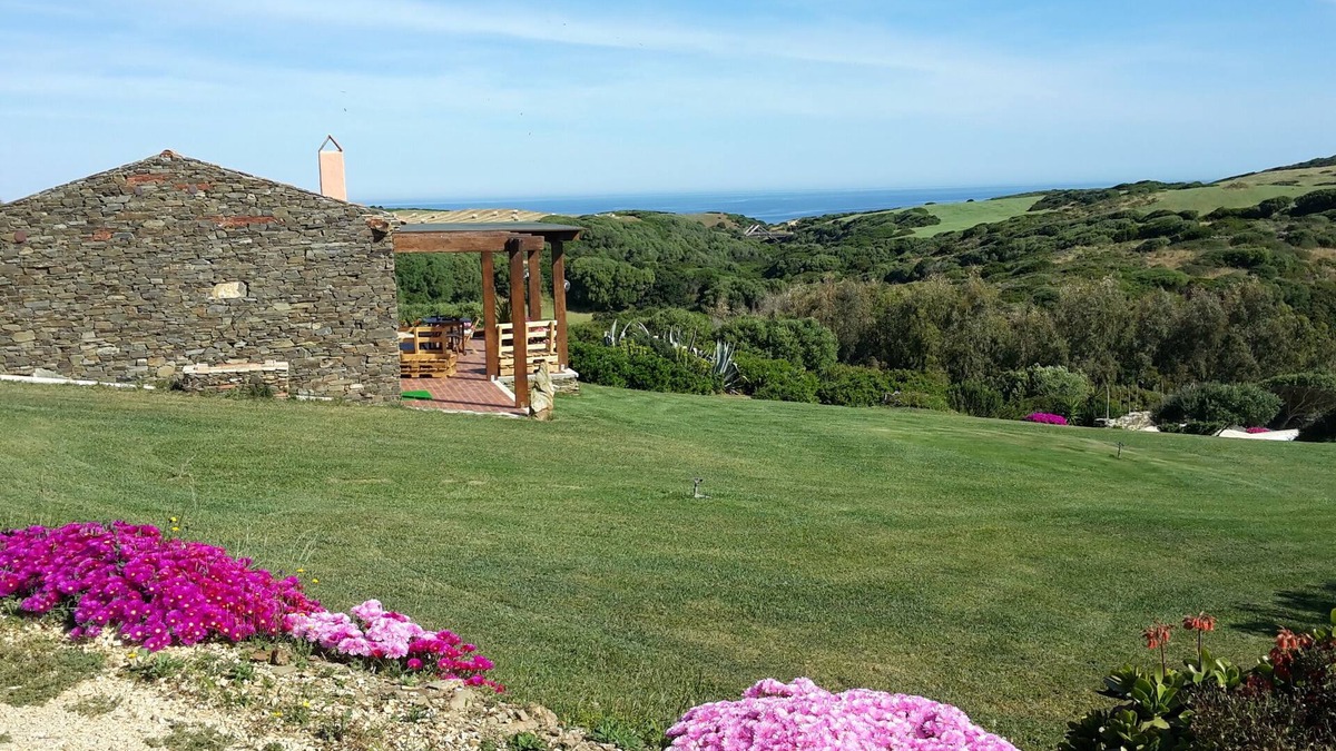 Sassari House | Detached holiday home with sea view