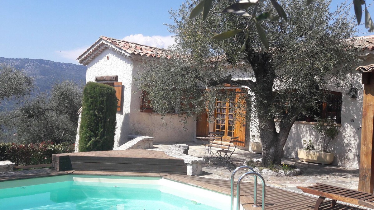 Berre-des-Alpes House | Detached house - in the heart of an olive grove