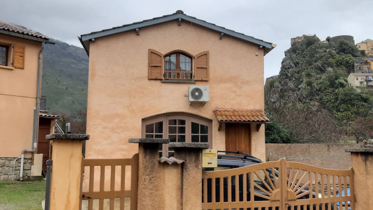 Corte House | Detached house in a property at the entrance to the Restonica valley